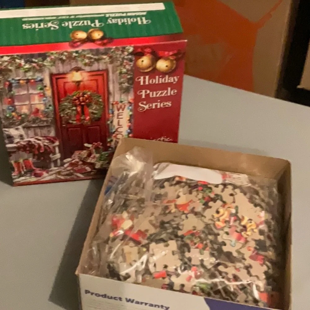 Holiday Puzzle Series - Red and Green